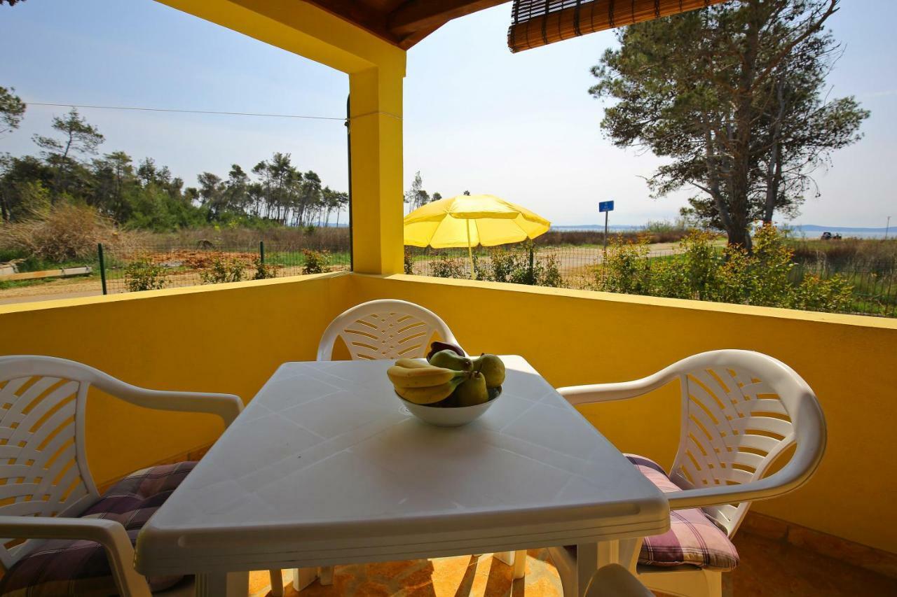 House On The Beach Tin Privlaka  Exterior foto